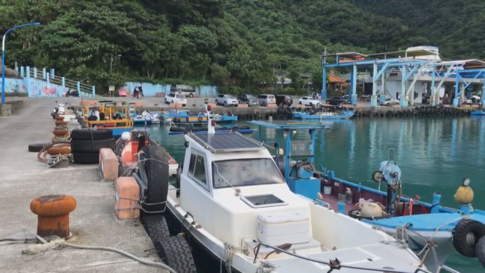 粉鳥林玩立槳爆衝突 漁民開船驅離玩家