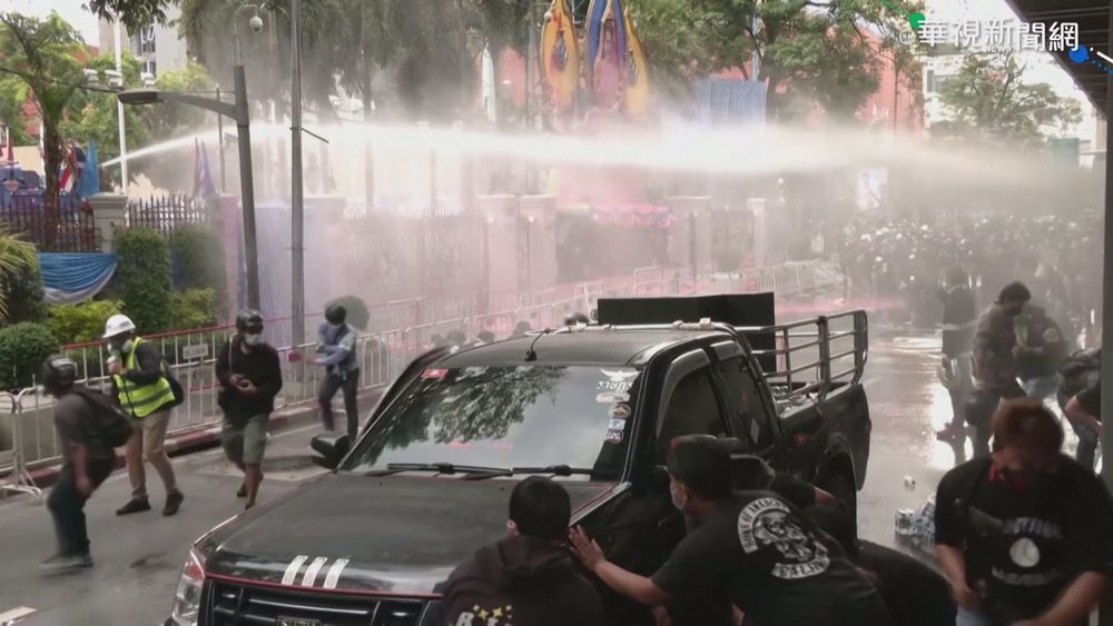 泰反政府連3天示威 少年頭部中彈昏迷