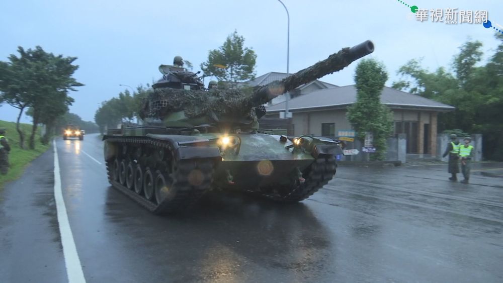 六軍團戰車煞車故障滑落邊坡 2輕傷