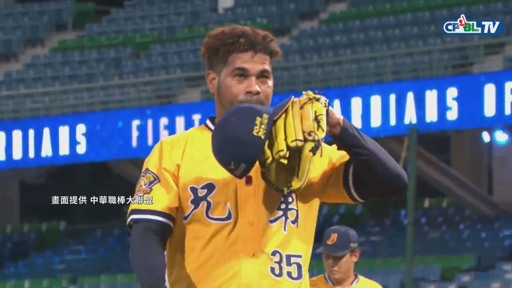 羅傑斯"接力"投4局 12個出局全遭三振