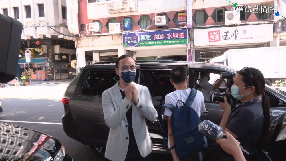 爭取連任黨魁 江拋戰艱困縣市選區