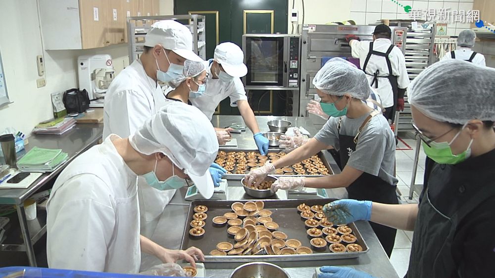 啟能中心賣手作月餅 遇疫情訂單慘減半