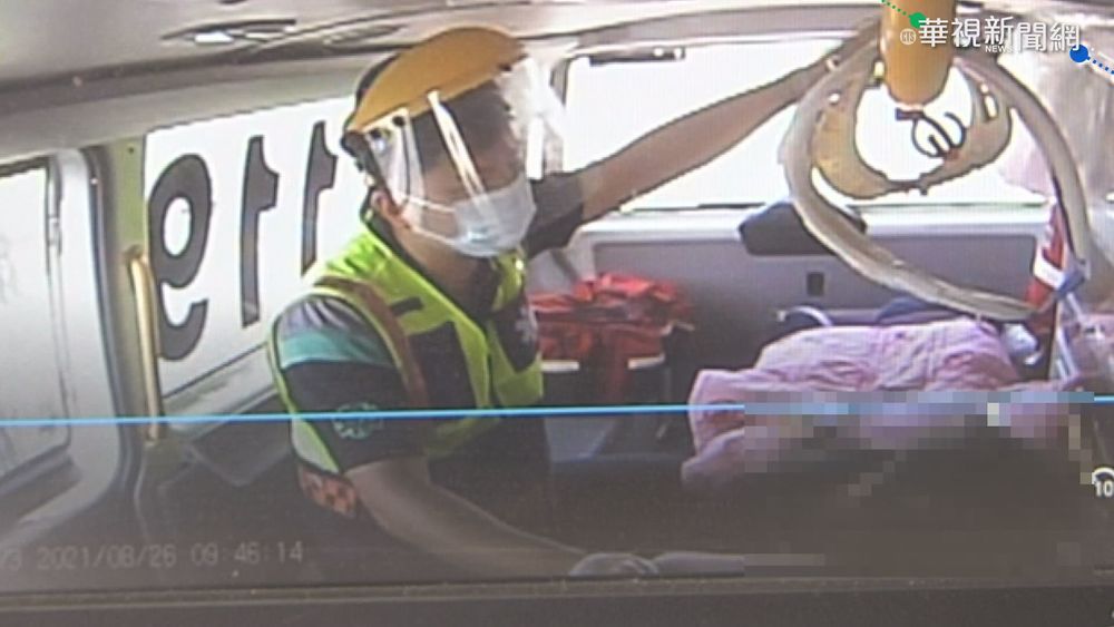 彰縣男大生接種高端 暈針癱軟急送醫