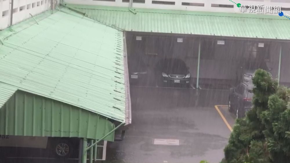屏東午後雷陣雨 玉皇宮積水達30公分