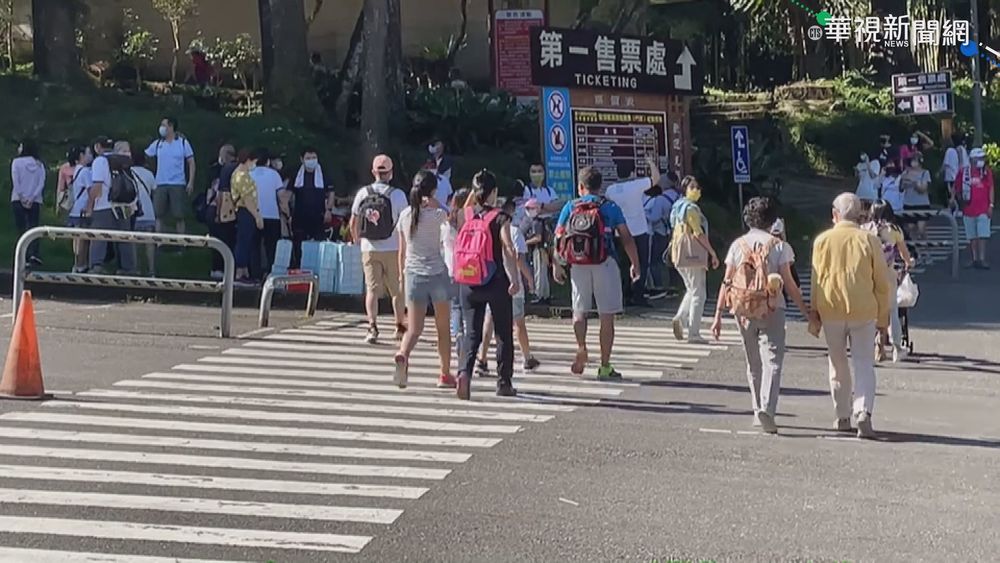 疫情緩.把握暑假尾巴 溪頭日月潭湧人潮