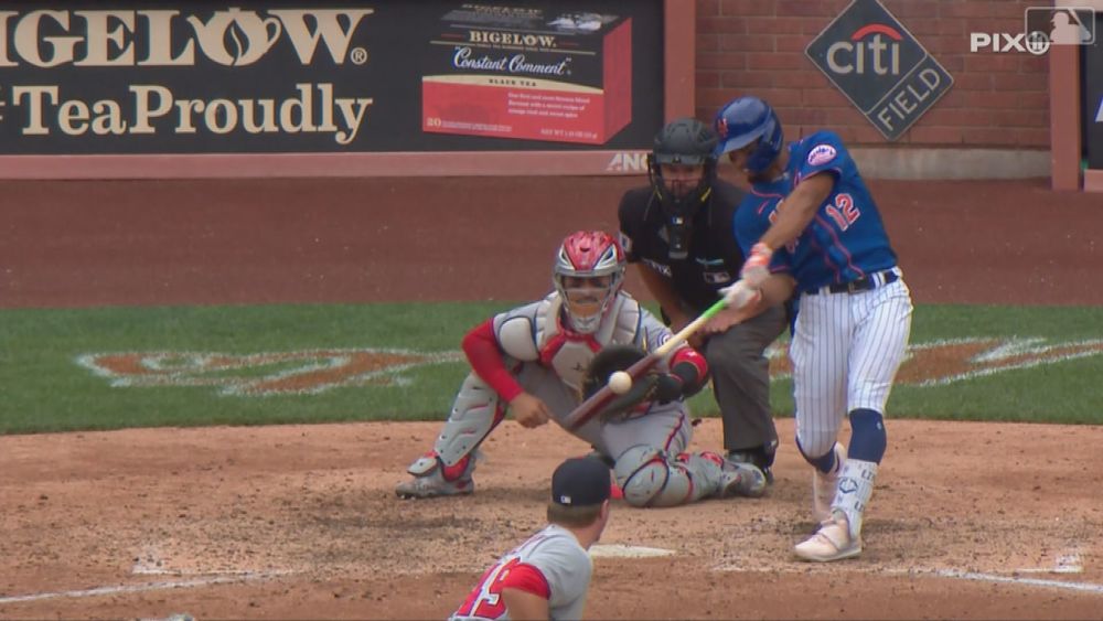 Baez槓上自家球迷! 開轟對觀眾比倒讚