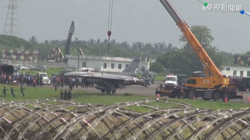 F16V降落"插土" 前飛官:疑判斷錯誤