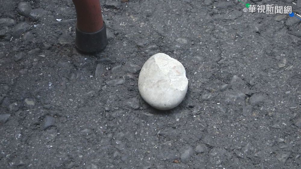 天降飛石! 婦疑情緒不穩 高樓丟石頭