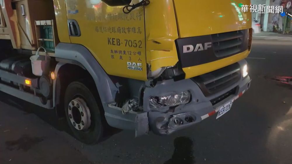 未讓直行車 小客車撞垃圾車波及四機車