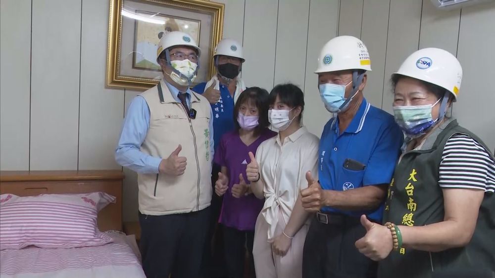 租屋處大改造! 方莞靈和母開心入厝