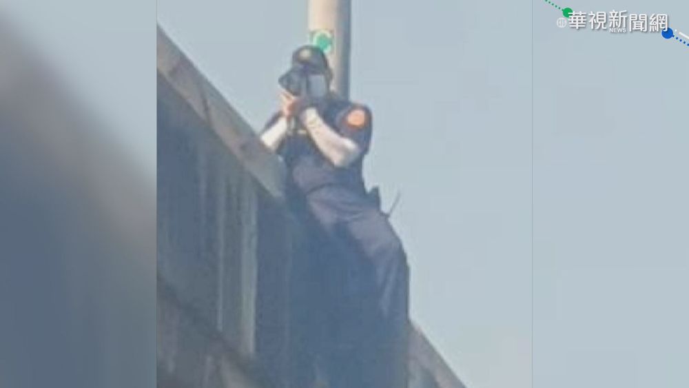 用生命抓超速! 警悚跨交流道欄杆取締