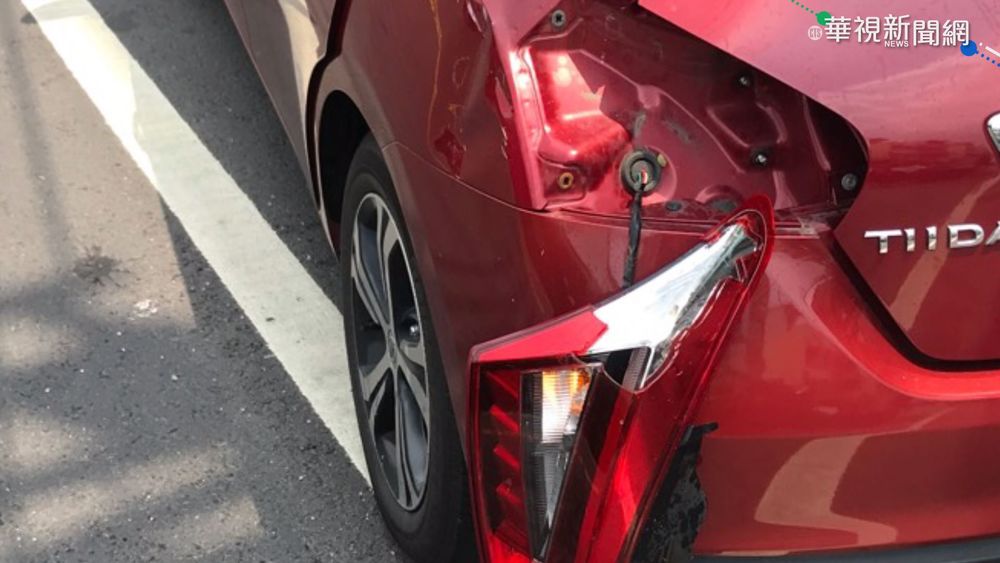 貨車撞穿越馬路婦 駕駛急煞螺絲飛出