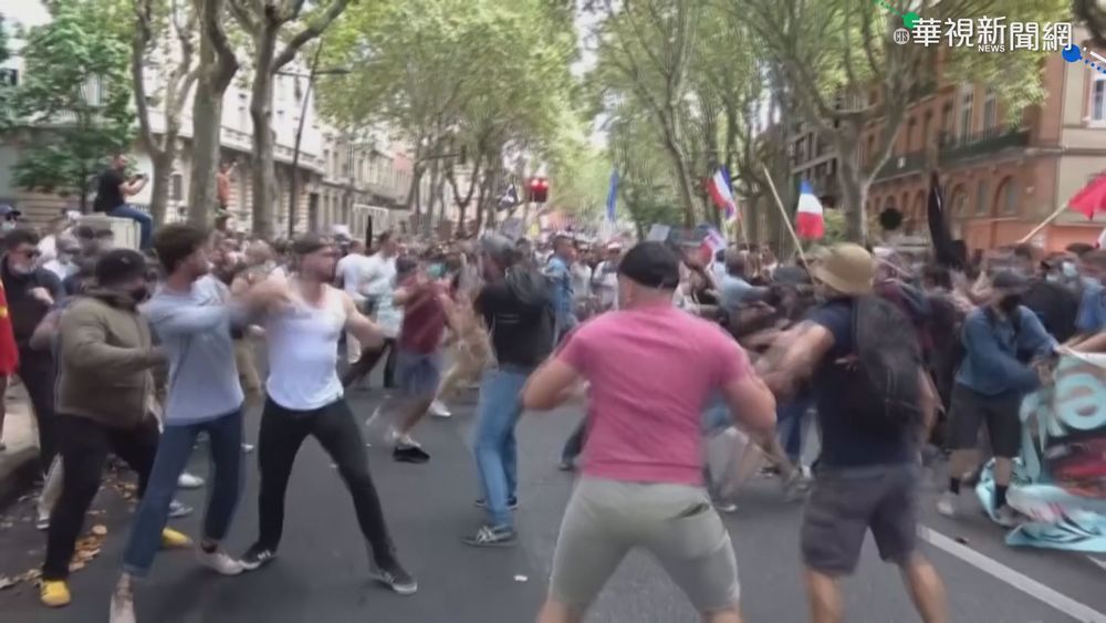 反"疫苗施打令" 希臘警民暴力衝突