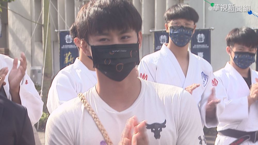 楊勇緯回母校台體大 獲頒30萬獎勵金