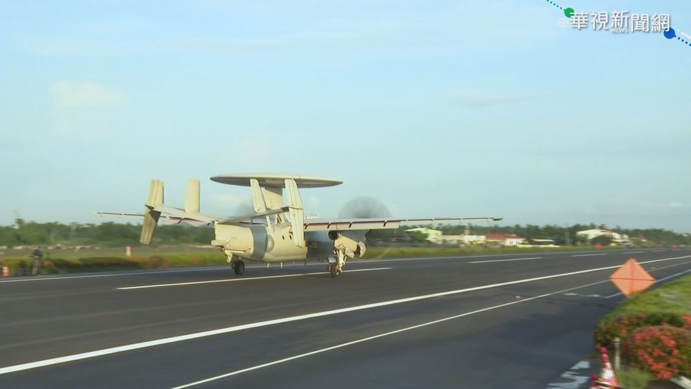 首次"落地"佳冬戰備道 四戰機成功完成起降