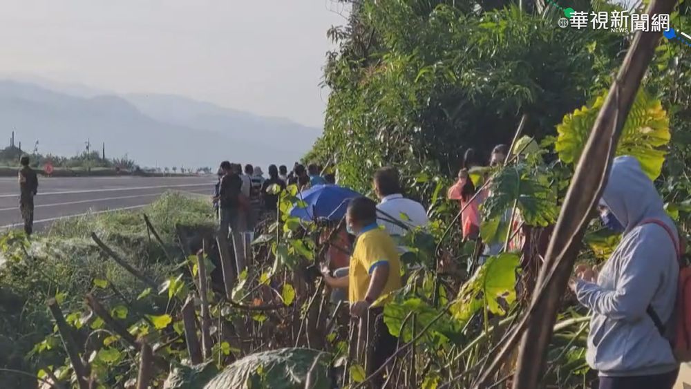 搶看佳冬戰備道起降 軍事迷早早卡位