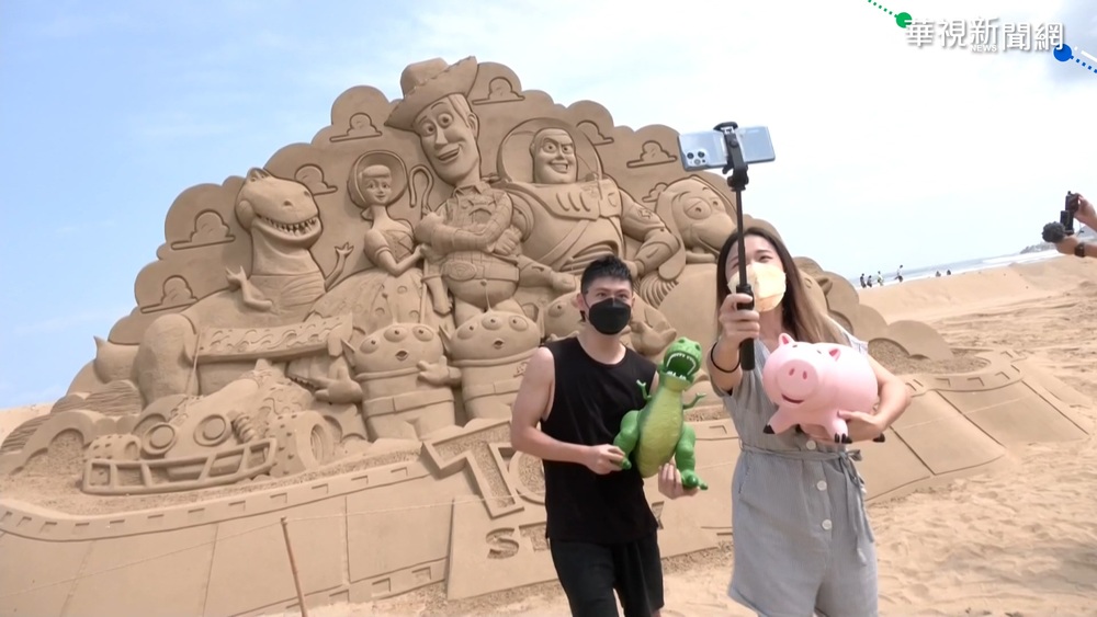 福隆生活節 騎鐵馬賞美景看沙雕藝術