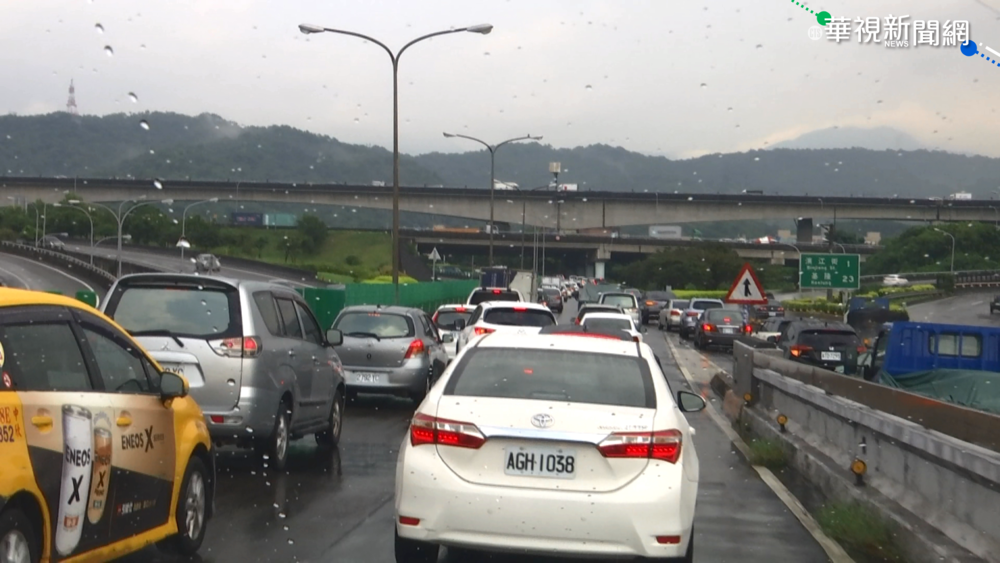 中秋連假車潮湧現! 國5估塞到半夜