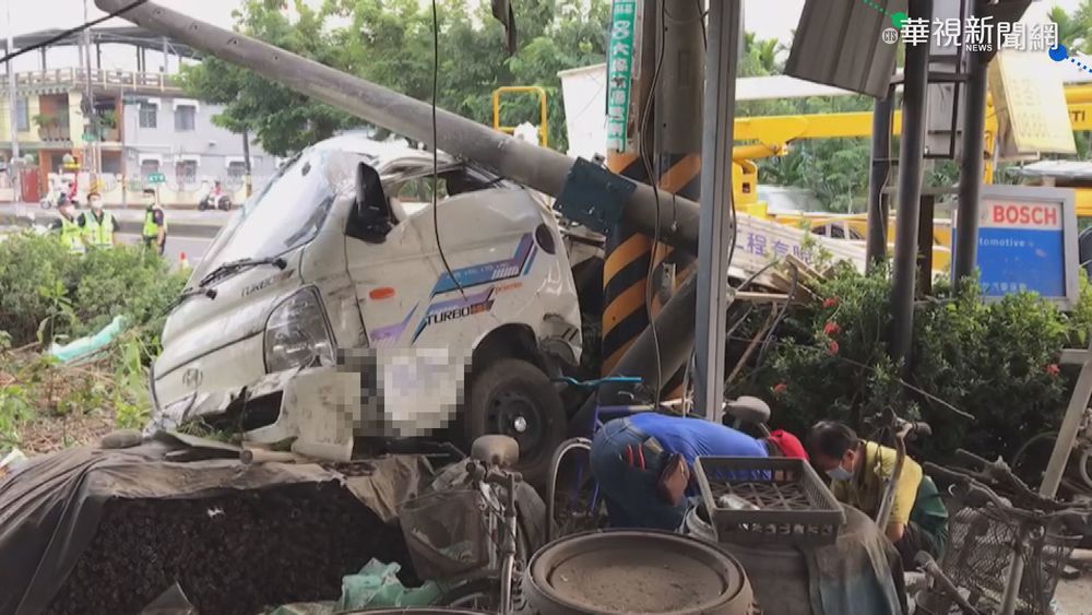 貨車酒駕撞斷電線桿 台電人員急搶修