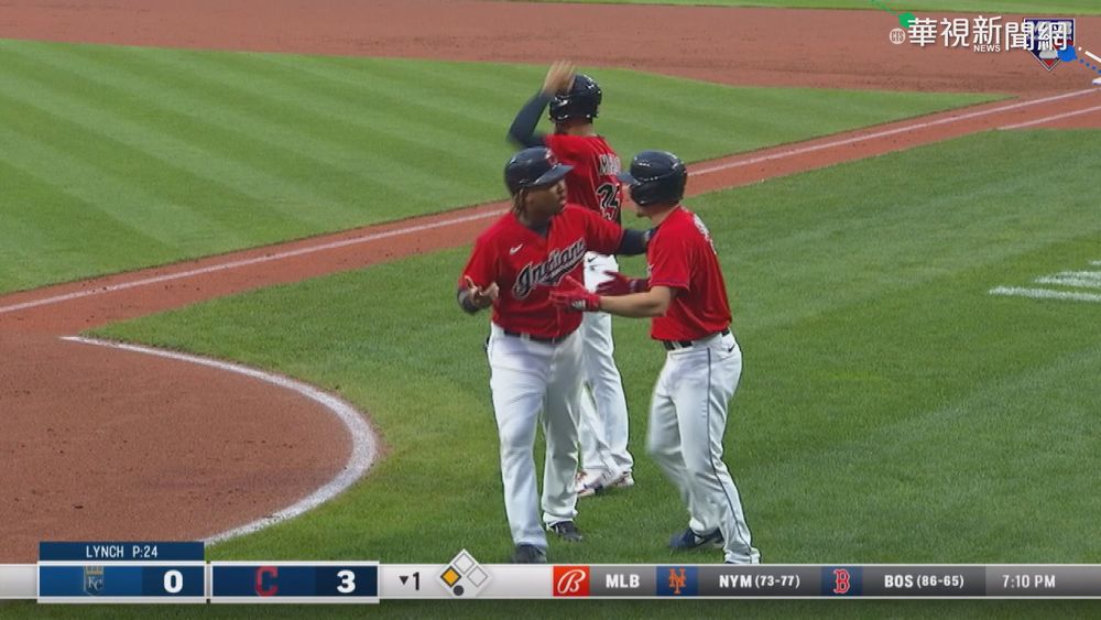 張育成先發游擊 首打席敲3壘安送回3分