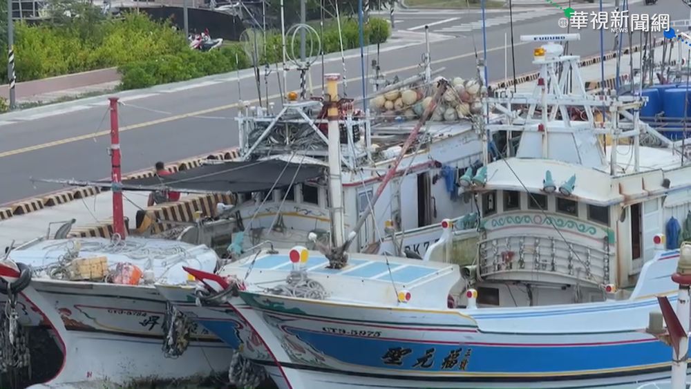 不滿漁船遭取締違建 逾百漁民陳情抗議