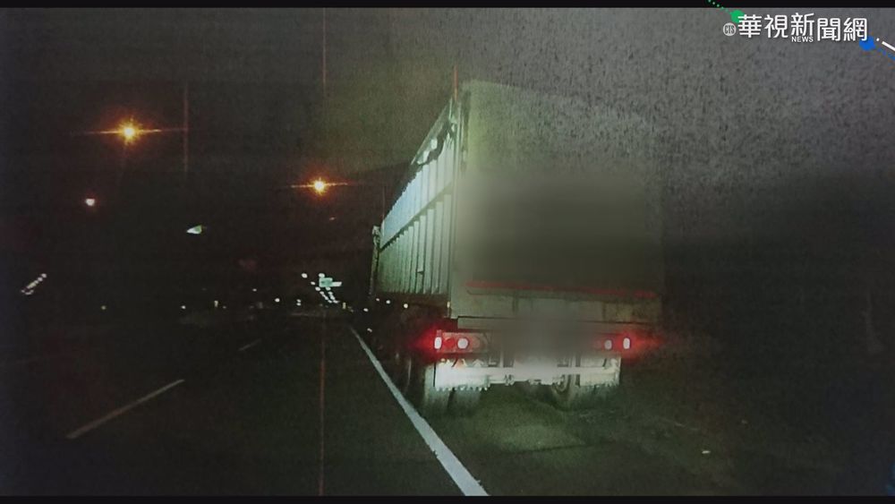 疑偷倒廢棄物被攔查 駕駛拒捕撞女警