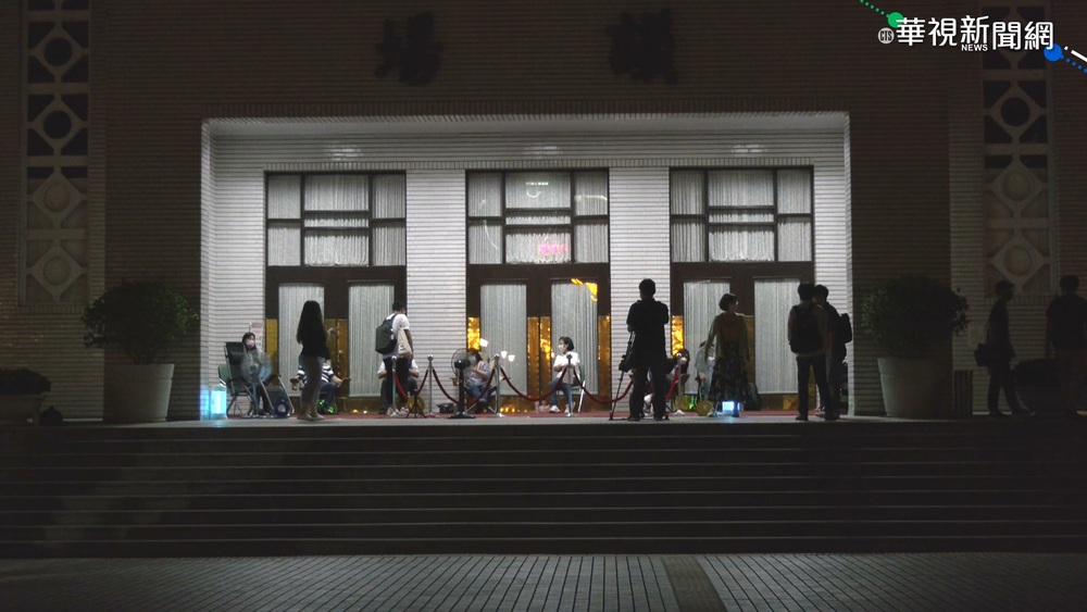 確保蘇揆明順利上台 綠黨團議場守夜