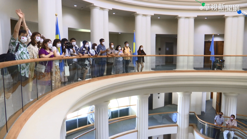 帛琉泡泡打莫德納! 10月每航班有30劑