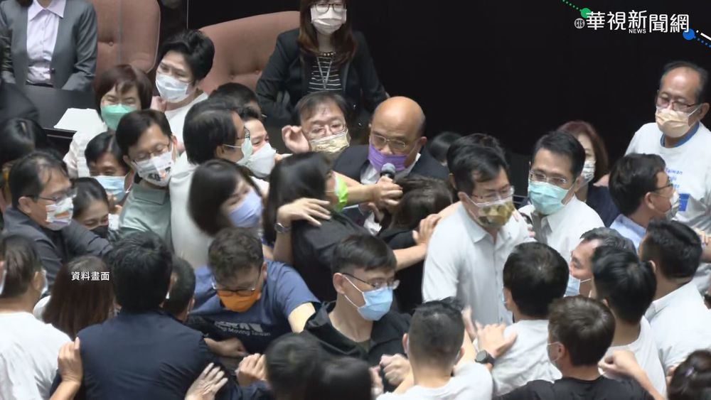 不滿蘇揆報告 藍營揚言打焦土戰