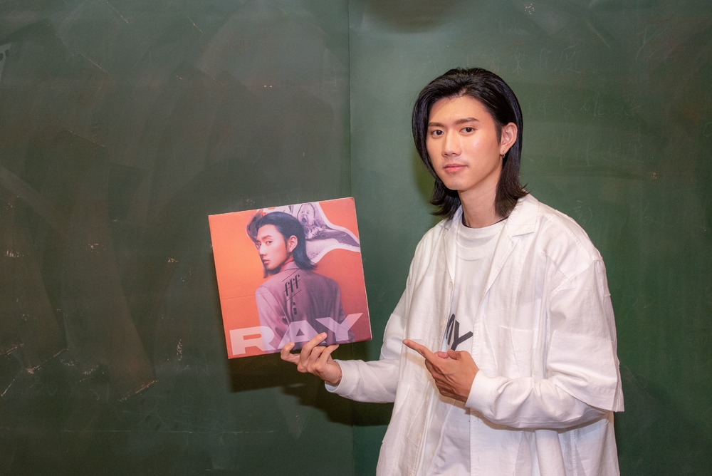 人物專訪》饒舌不會輸情歌！熊仔認證「創作資優生」黃霆睿