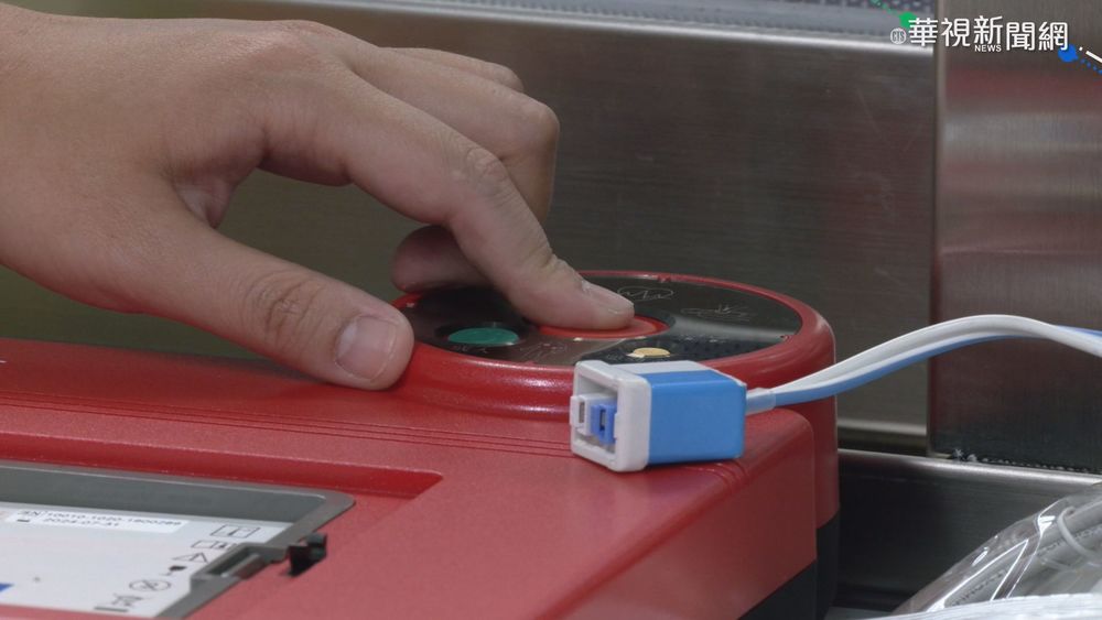 外包商員工突昏倒 同事CPR+AED救命