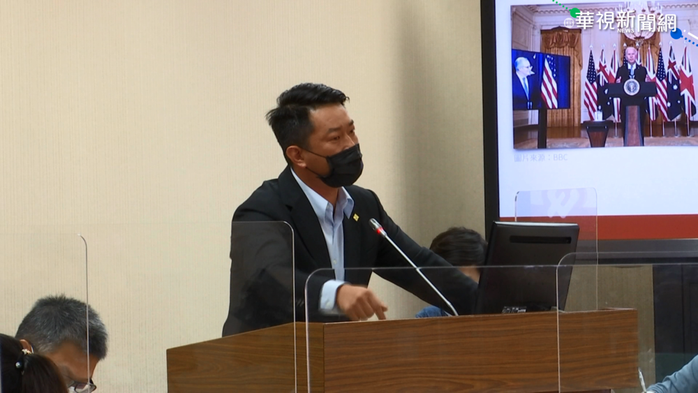 用"台語"質詢掀波! 陳柏惟.邱國正"互槓"