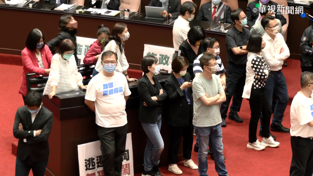 蘇揆明備詢! 陳玉珍提前布署搬行軍床