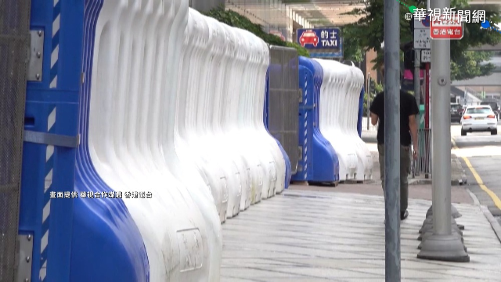 中國十一國慶 港出動逾8000警力維穩