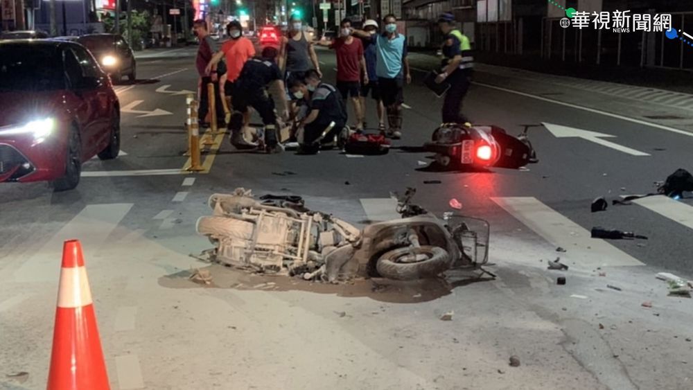 醉男開休旅車闖紅燈 2機車騎士挨撞