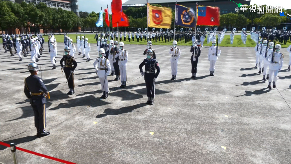 國慶花式操槍搭配流行樂 展現活力