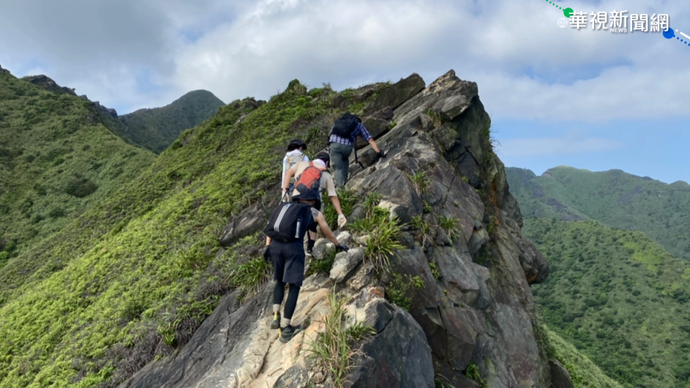 免罩登山想解悶 網紅景點劍龍稜救援多