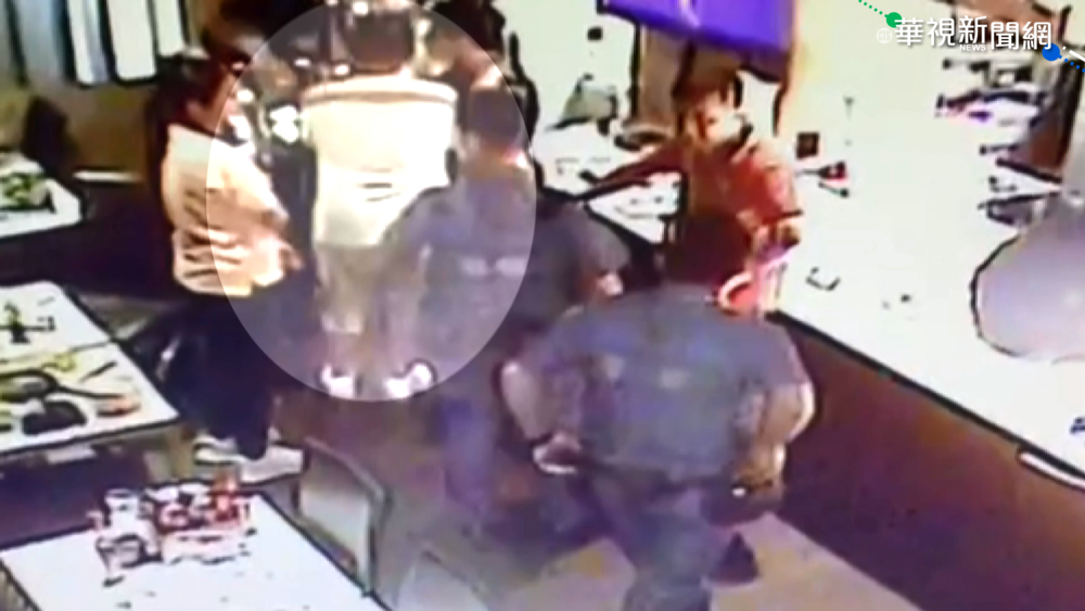 被"他"抓過!巧遇狂砍 派出所長慘縫70針