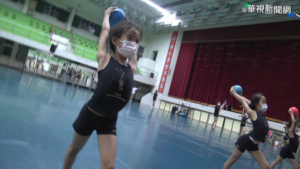 為國慶序幕暖場 直擊體操隊幕後苦練