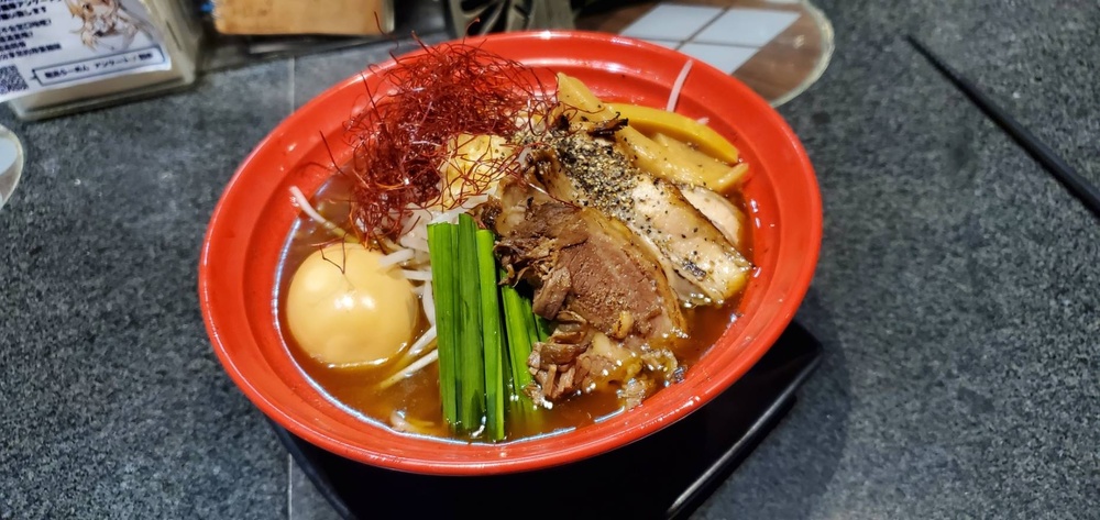 （翻攝自臉書鷹流【台湾本店】）。