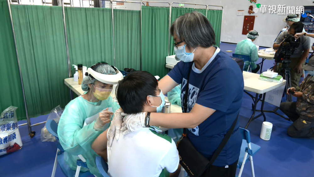 打完BNT發燒.疲倦 國一女罹心肌炎