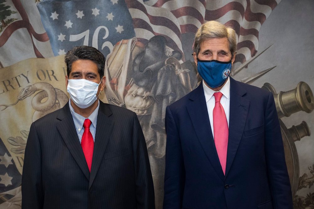 帛琉總統宣布承認高端疫苗 打兩劑高端去帛琉不受限