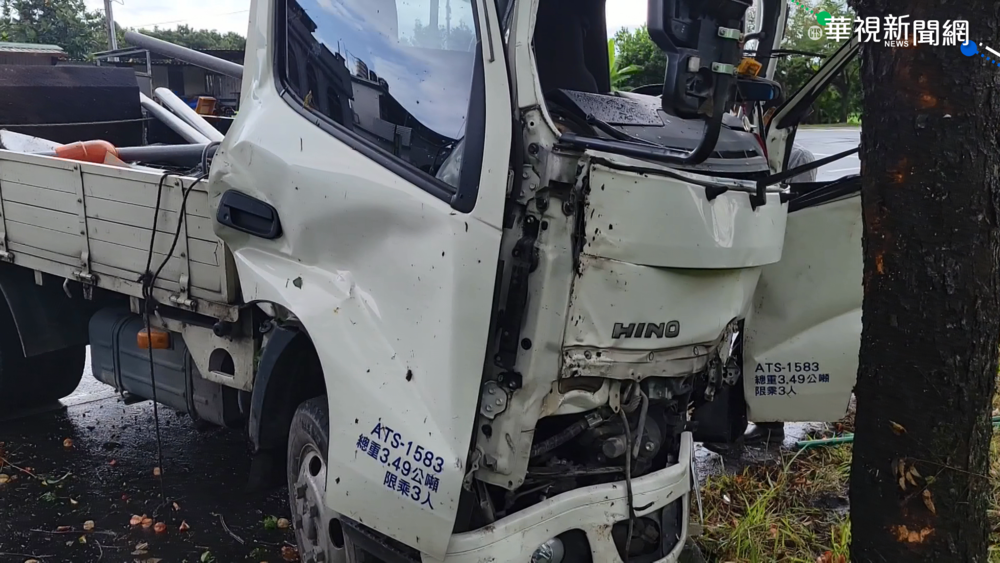 疑車速過快! 台9線貨車撞斷樹駕駛命危