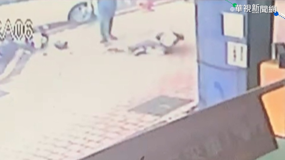 汽車疑擦撞後肇逃 駕駛還逼車打騎士