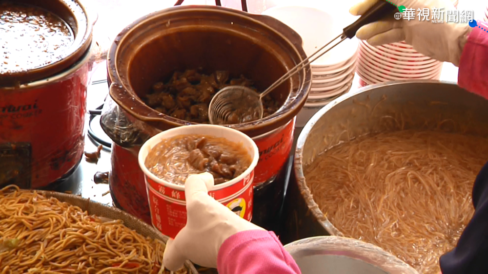 里長掏腰包補貼 國慶賣"10元蚵仔麵線"