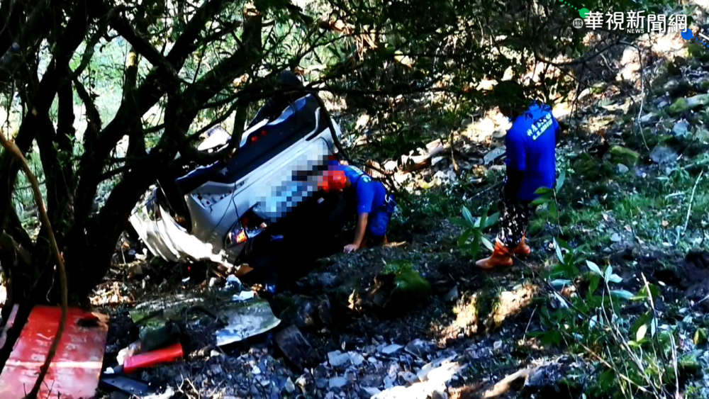 夜衝合歡山看日出 駕駛下山墜20米深谷