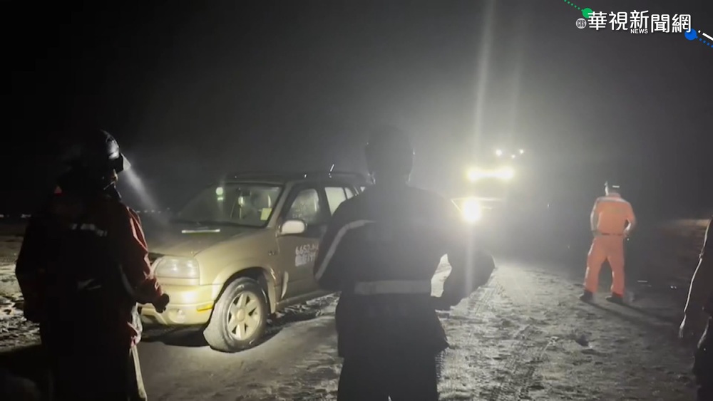 南澳海蝕洞16人受困 警消直升機救出