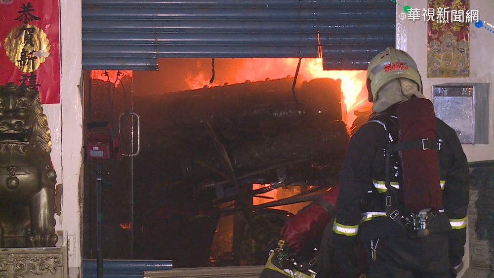 鐵皮工廠凌晨大火 700坪廠房全燒毀