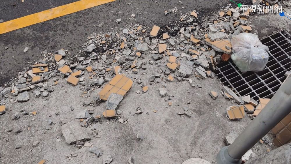 苗栗市颳強風 大樓下"磁磚雨"波及車輛