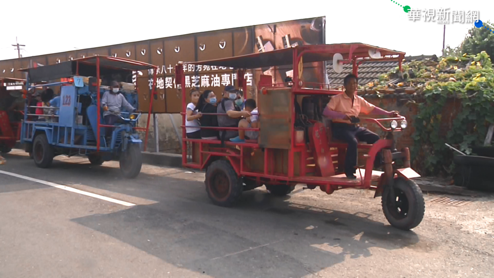 "海空步道"暴紅 採蚵車違法載客惹議